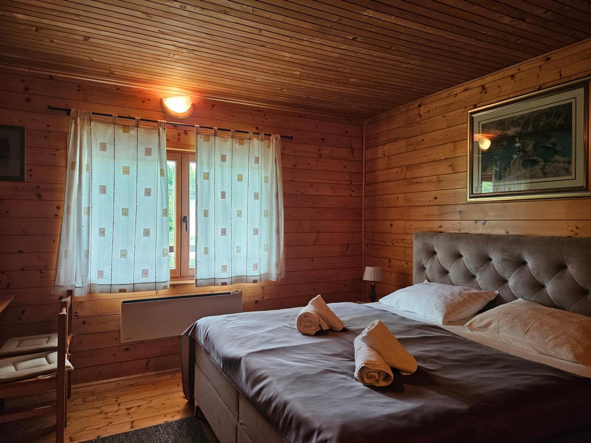 Apartment Mreznicka Kuca Duga Resa Exteriér fotografie